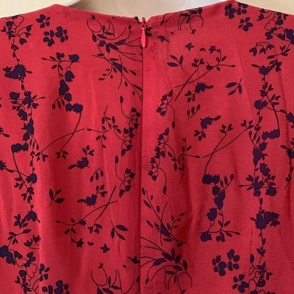 Saints and secrets red and black bell sleeve dress size XS - Picture 10 of 13